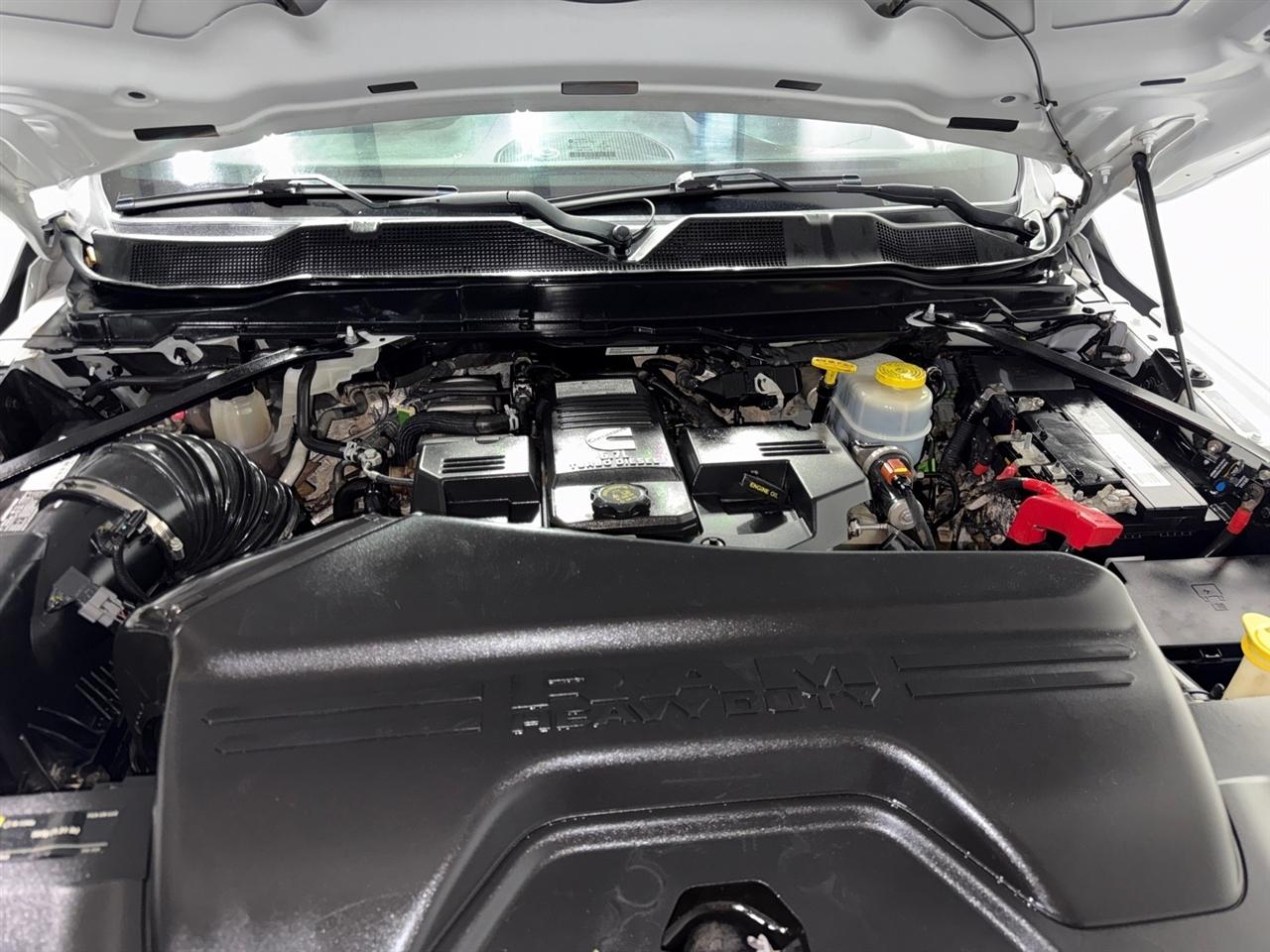 RAM 3500 Crew Cab 4WD DRW 2022