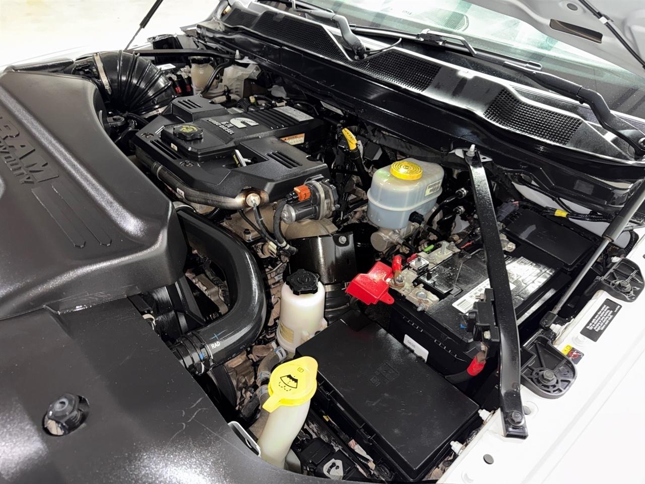 RAM 3500 Crew Cab 4WD DRW 2022