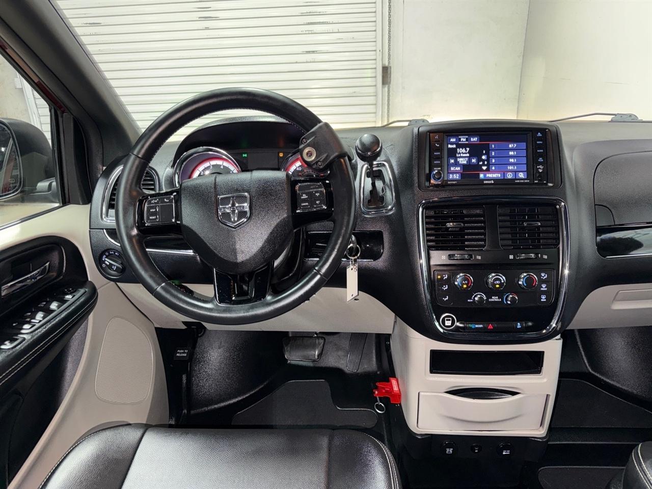 Dodge Grand Caravan SXT 2019