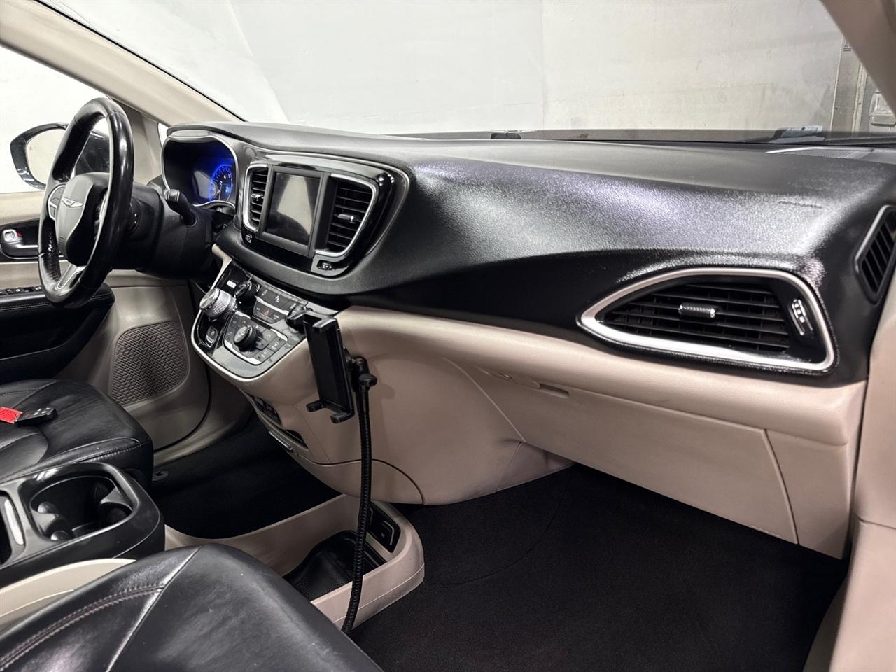 Chrysler Pacifica Touring-L 2020