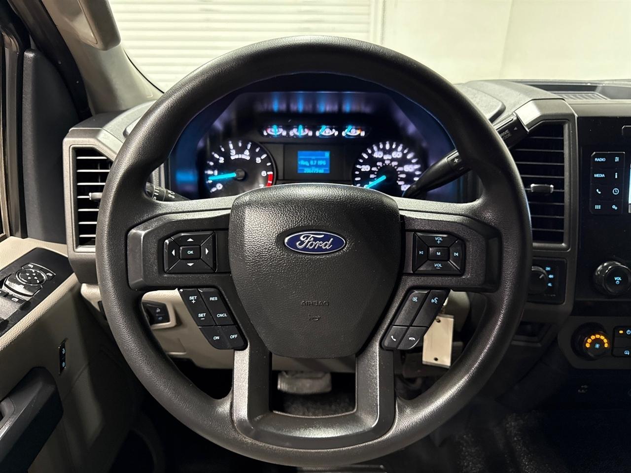 Ford F-250 SD XL SuperCab 4WD 2022