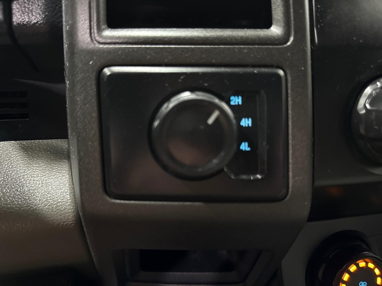 Ford F-250 SD XL SuperCab 4WD 2022
