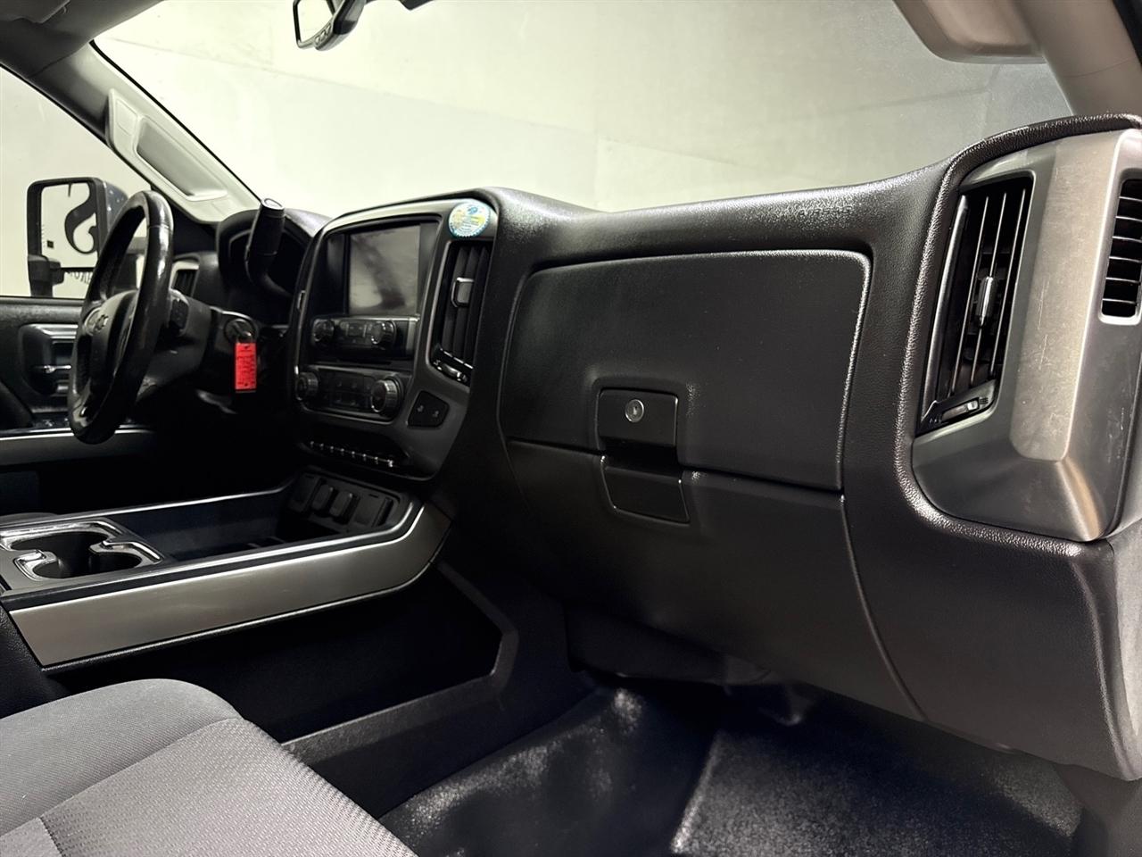 Chevrolet Silverado Medium Duty  2021