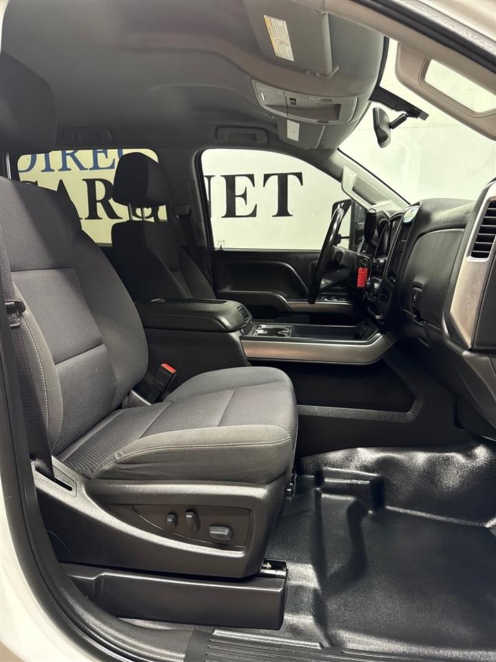 Chevrolet Silverado Medium Duty  2021