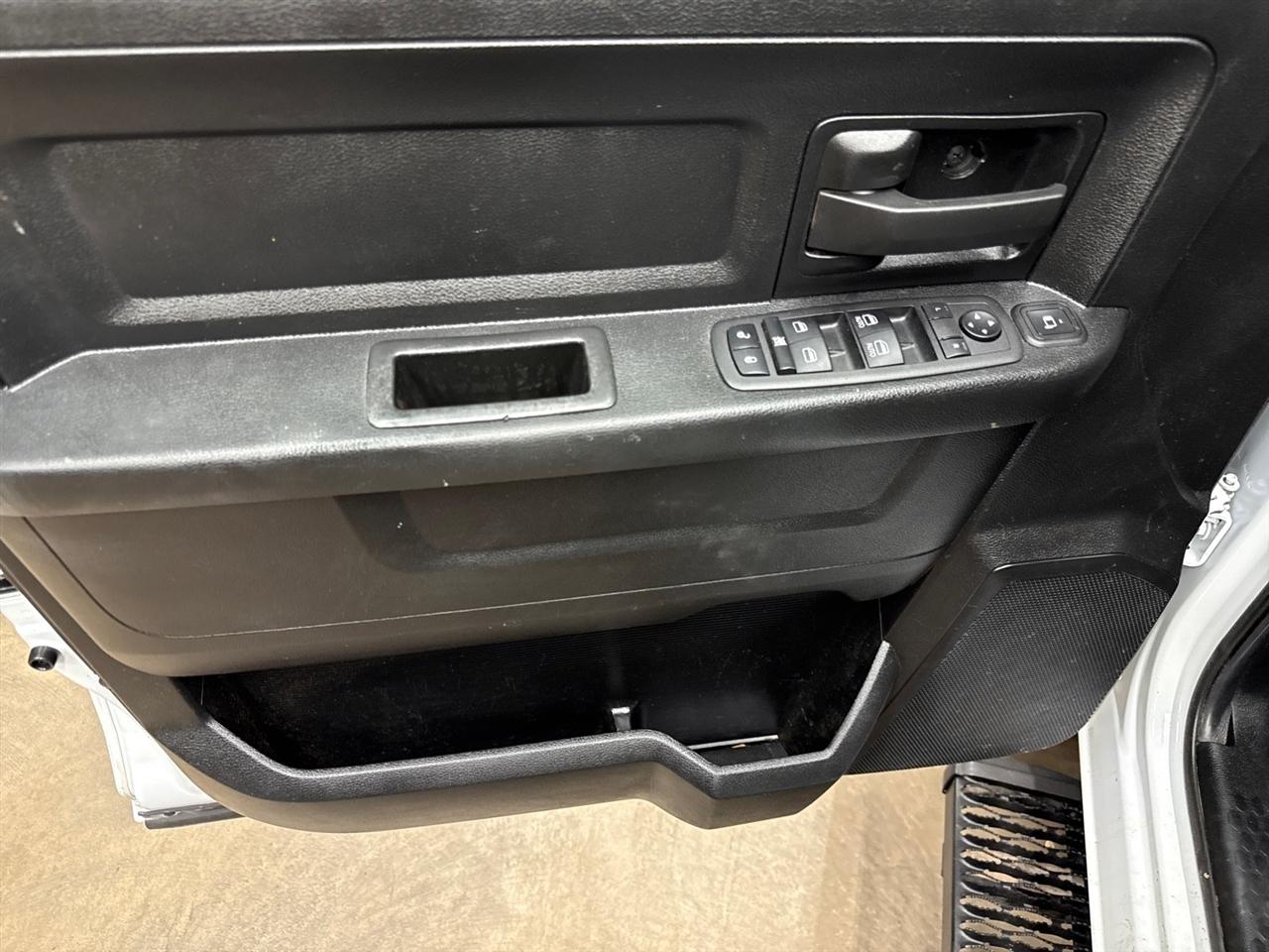 RAM 2500 Tradesman Crew Cab LWB 4WD 2024