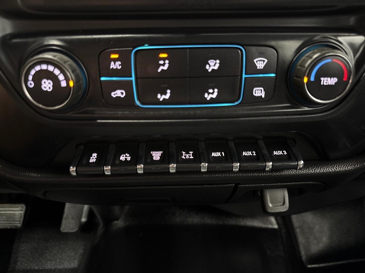 Chevrolet Silverado Medium Duty  2021