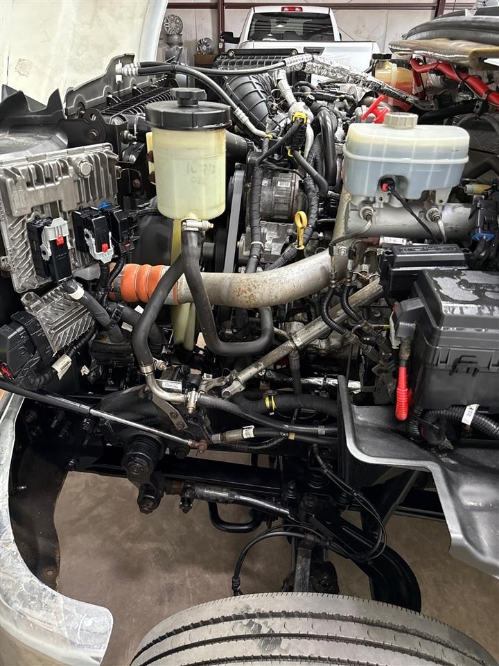 Chevrolet Silverado Medium Duty  2021