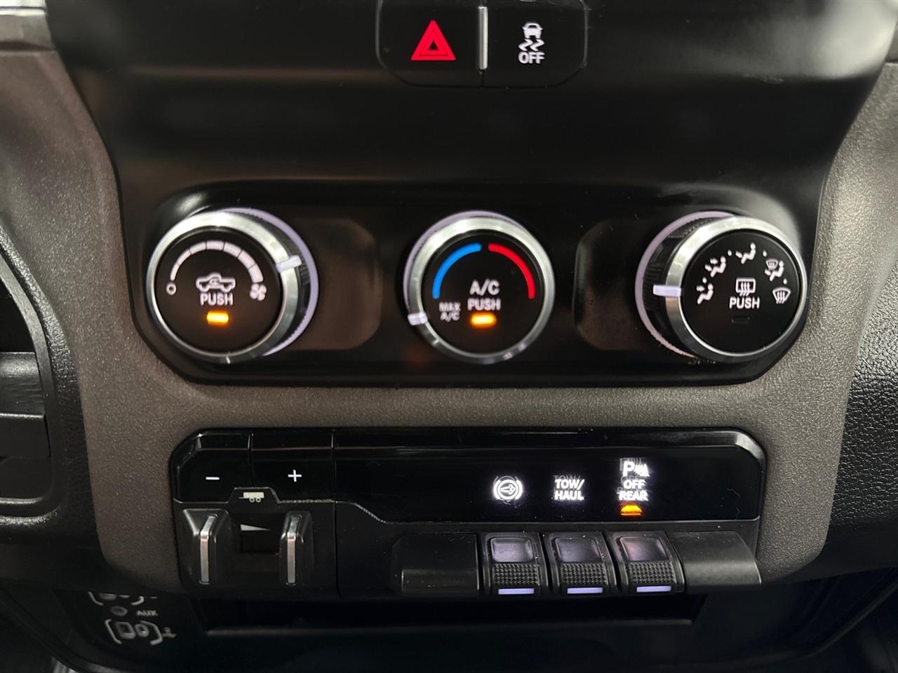 RAM 2500 Tradesman Crew Cab LWB 4WD 2022