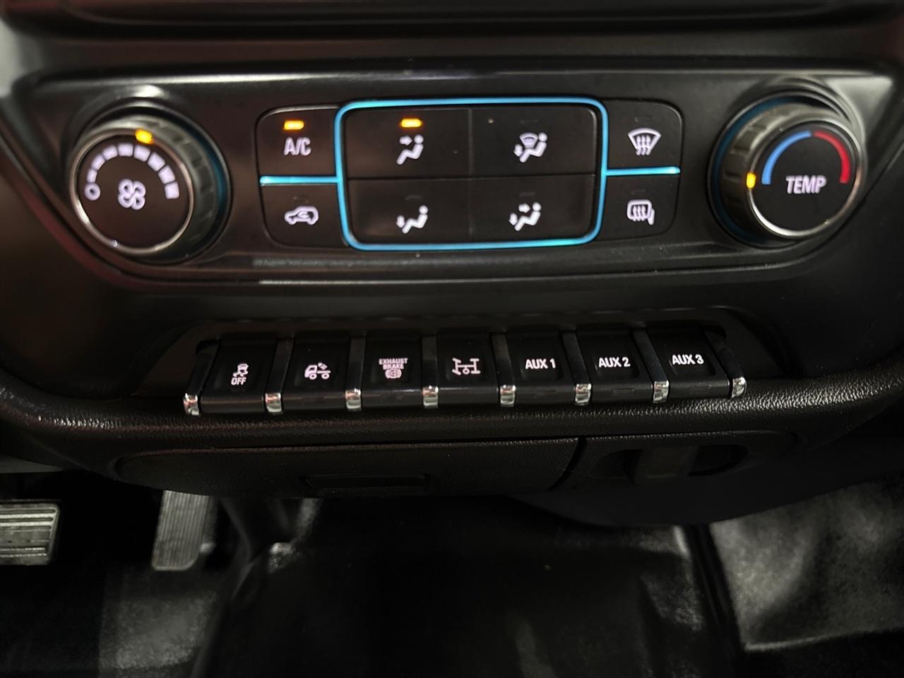 Chevrolet Silverado Medium Duty  2021