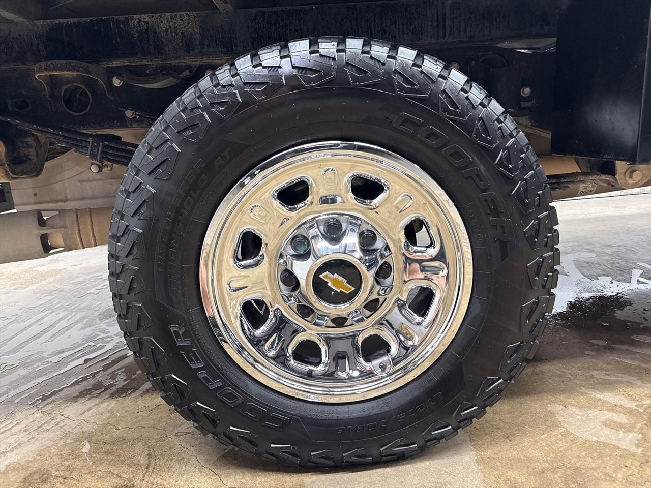 Chevrolet Silverado 3500HD Work Truck Crew Cab Long Box 4WD 2023