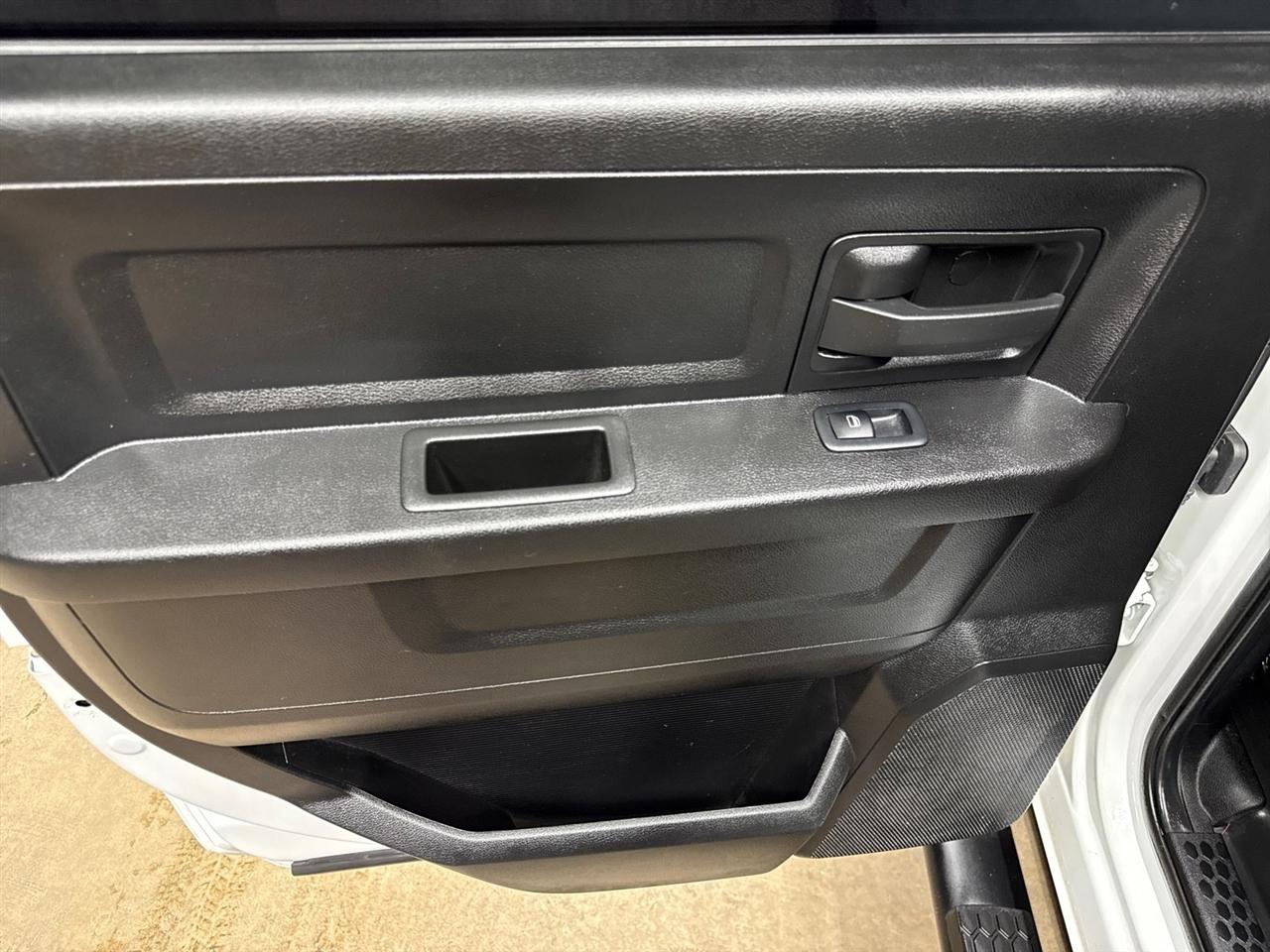 RAM 2500 Tradesman Crew Cab LWB 4WD 2024