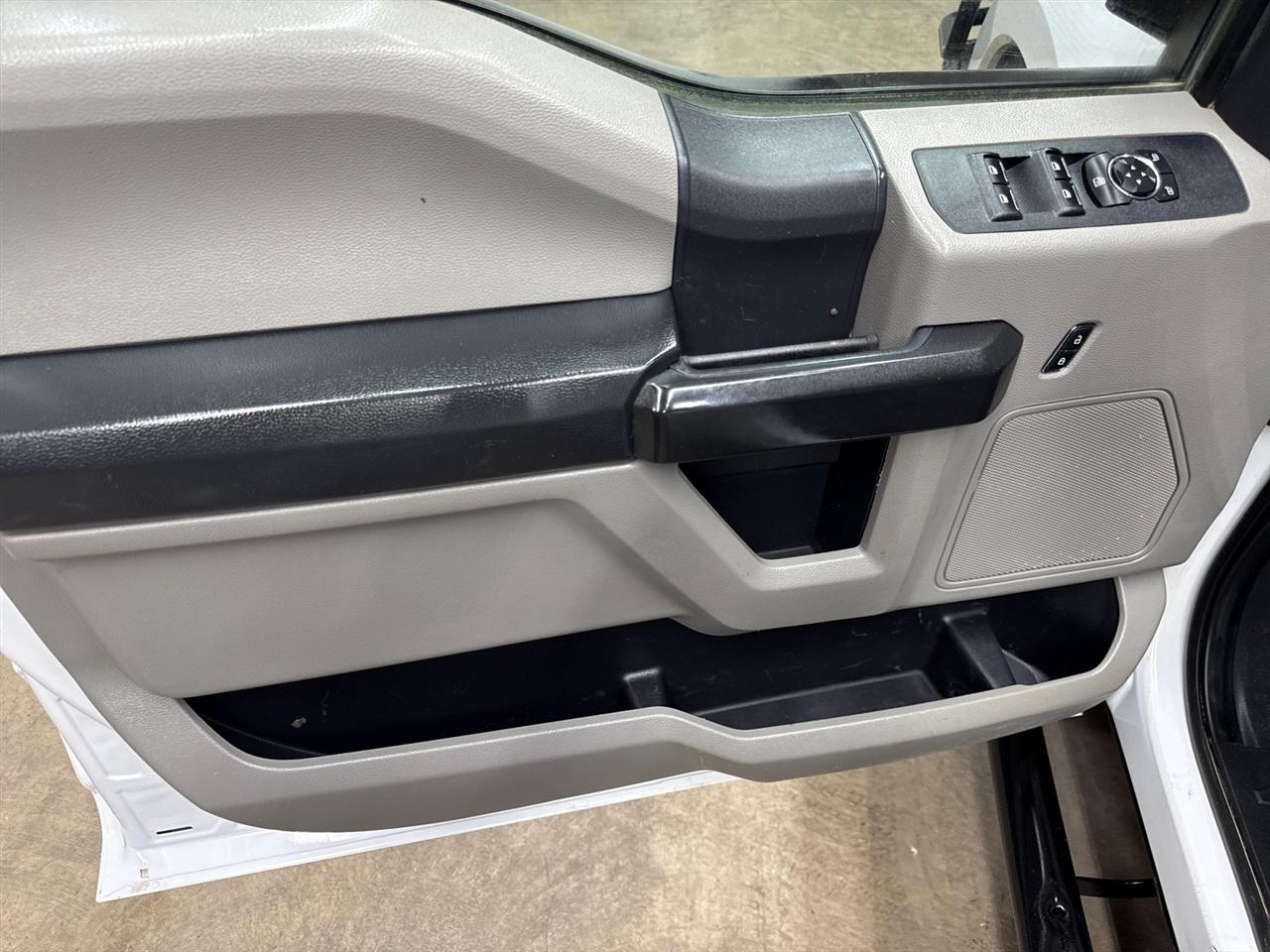 Ford F-350 SD King Ranch Crew Cab Long Bed 4WD 2022