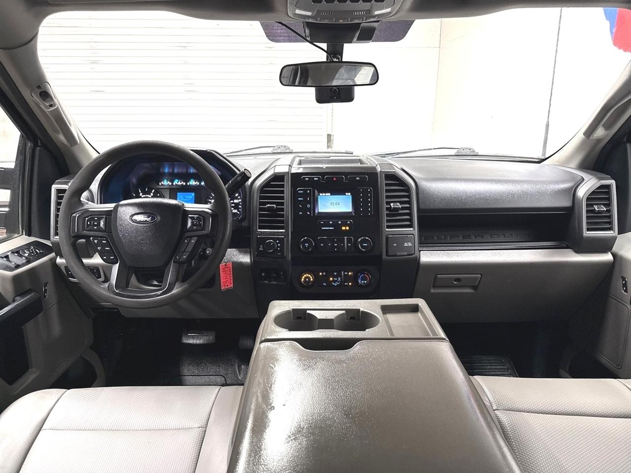 Ford F-350 SD King Ranch Crew Cab Long Bed 4WD 2022