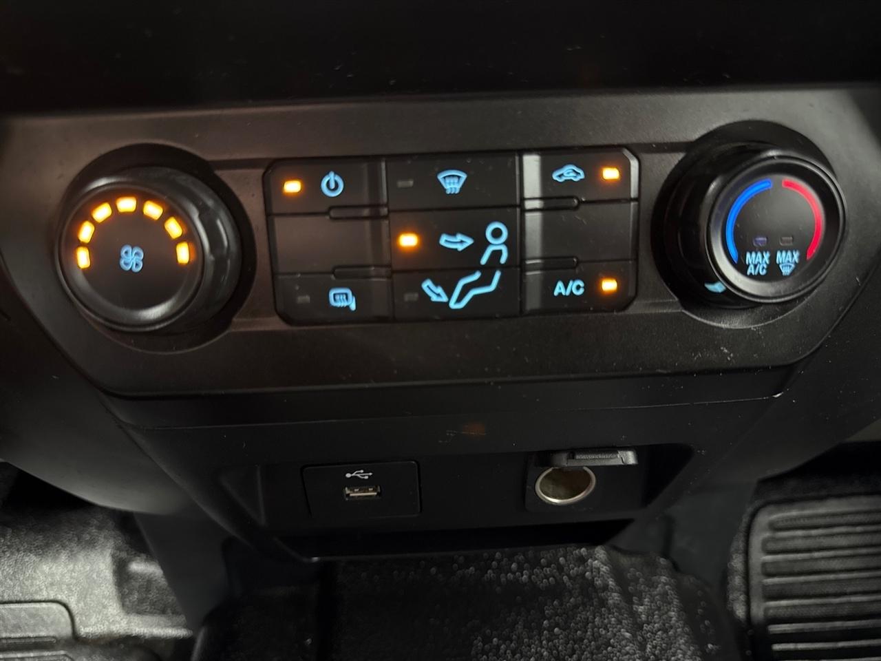 Ford F-350 SD King Ranch Crew Cab Long Bed 4WD 2022