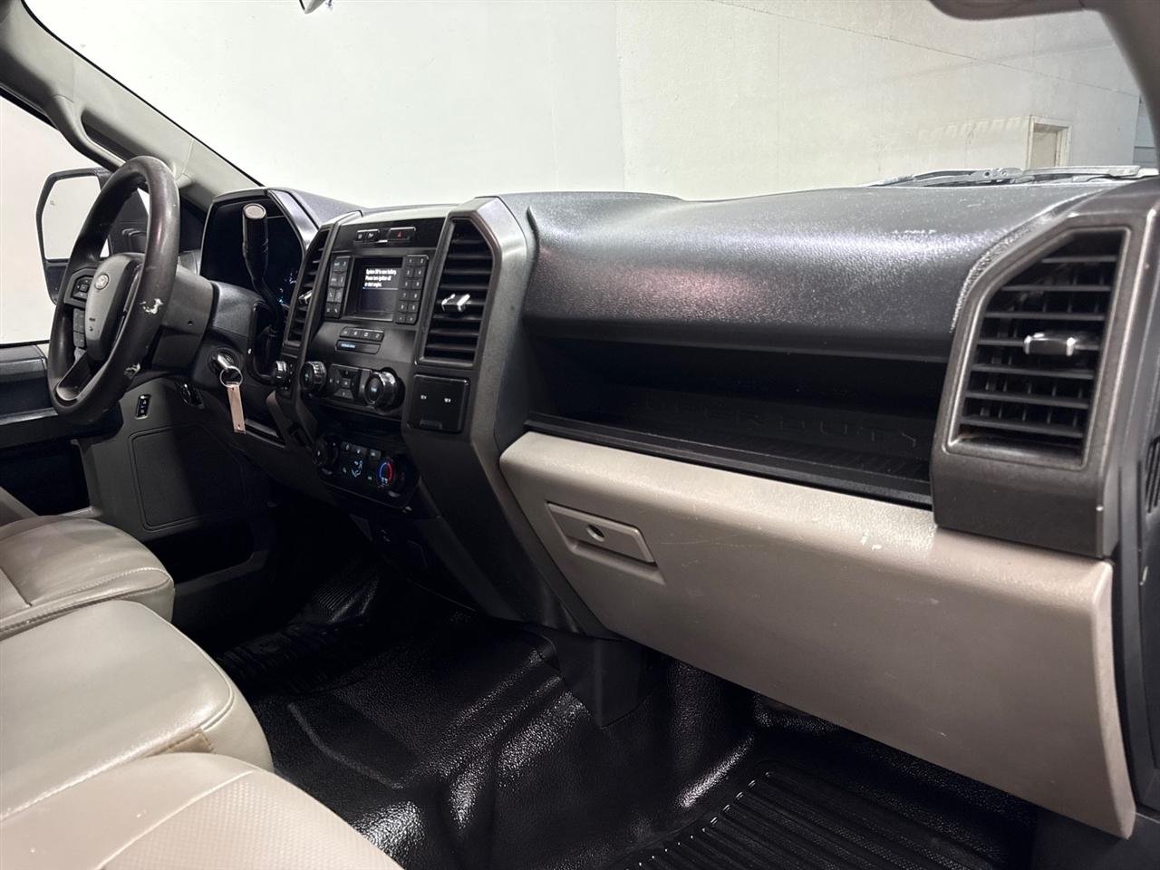Ford F-250 SD XL Crew Cab 4WD 2022