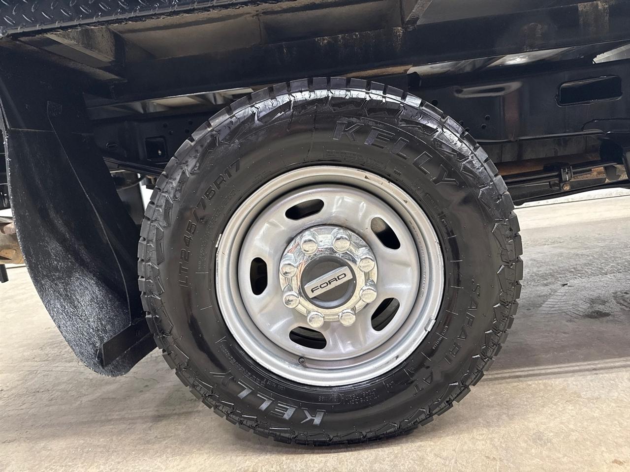 Ford F-250 SD XL Crew Cab 4WD 2022