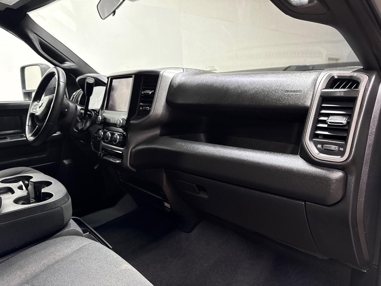 RAM 3500 Tradesman Crew Cab 4WD DRW 2024