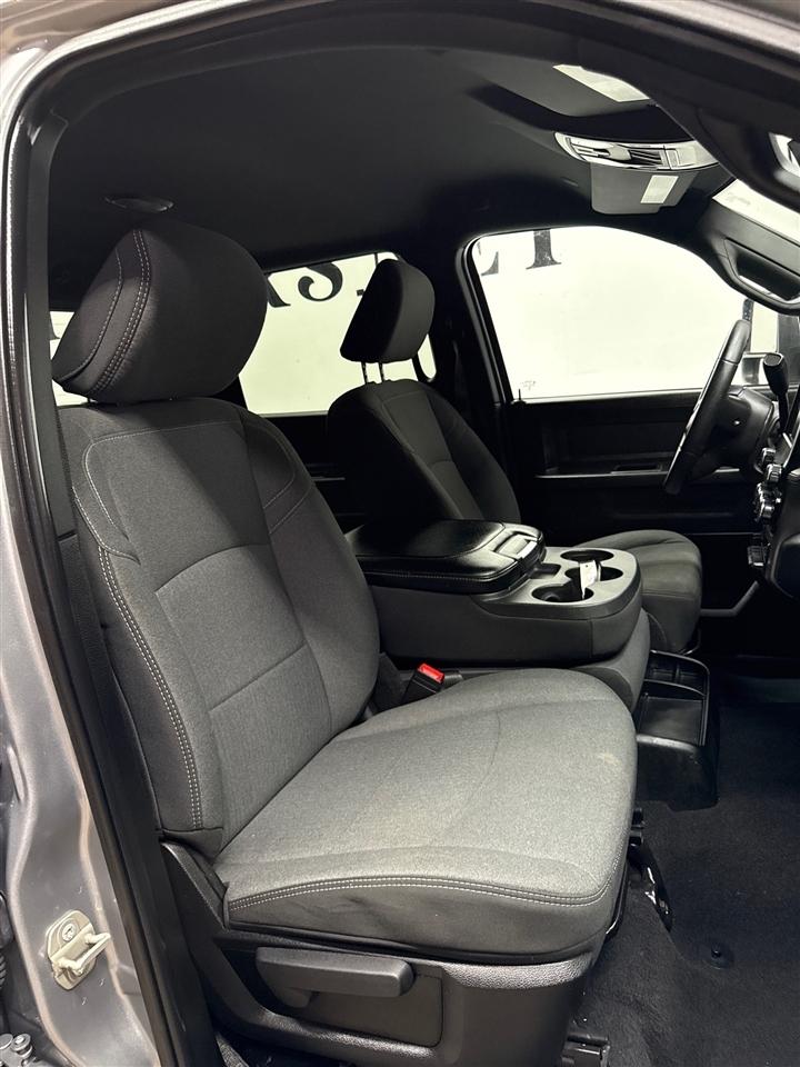 RAM 3500 Tradesman Crew Cab 4WD DRW 2024