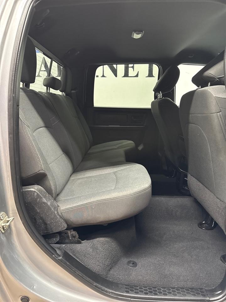RAM 3500 Tradesman Crew Cab 4WD DRW 2024