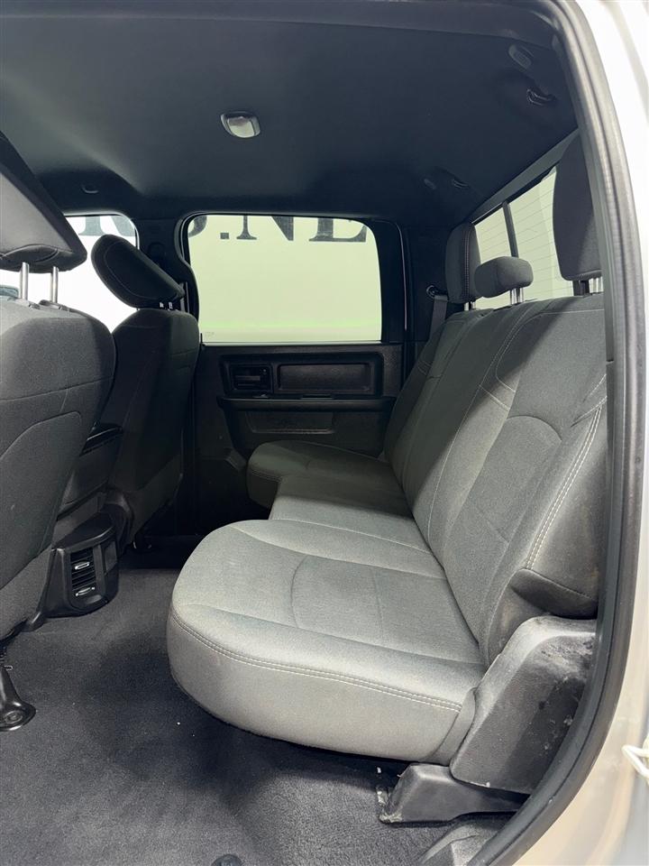RAM 3500 Tradesman Crew Cab 4WD DRW 2024