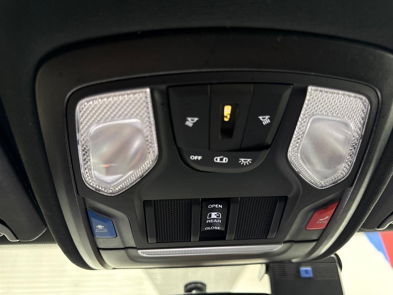 RAM 3500 Tradesman Crew Cab 4WD DRW 2024