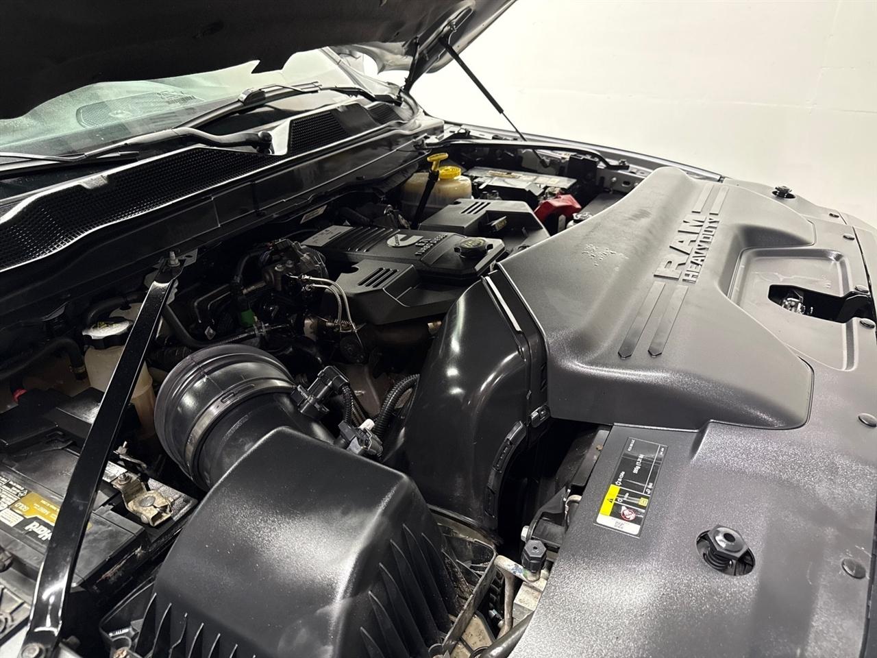 RAM 3500 Tradesman Crew Cab 4WD DRW 2024