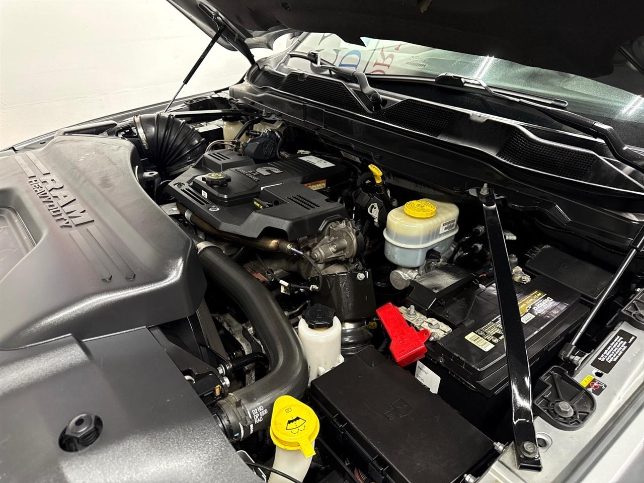 RAM 3500 Tradesman Crew Cab 4WD DRW 2024