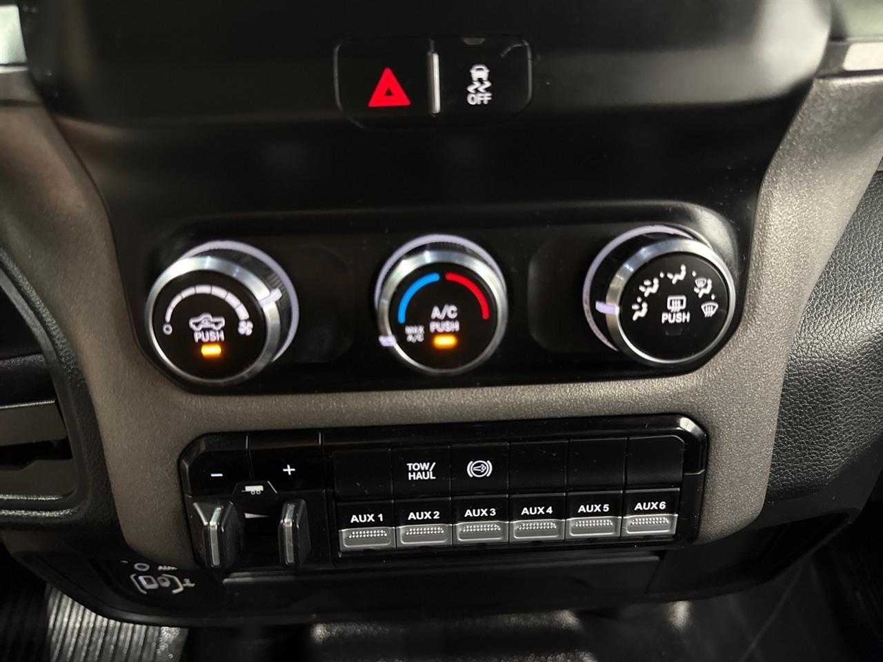 RAM 2500 Tradesman Crew Cab LWB 4WD 2023