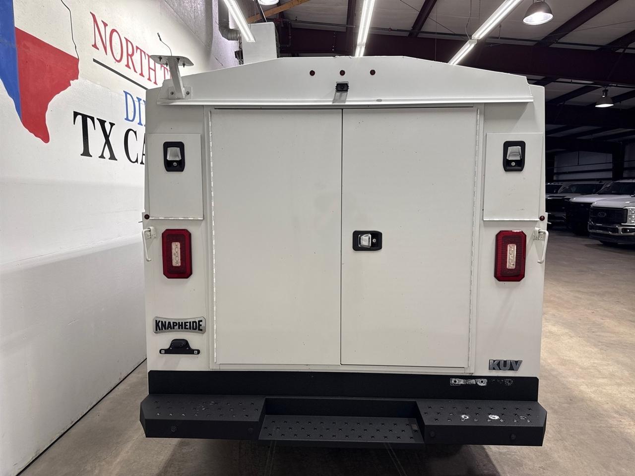 Ford Transit T-350 HD DRW 2023