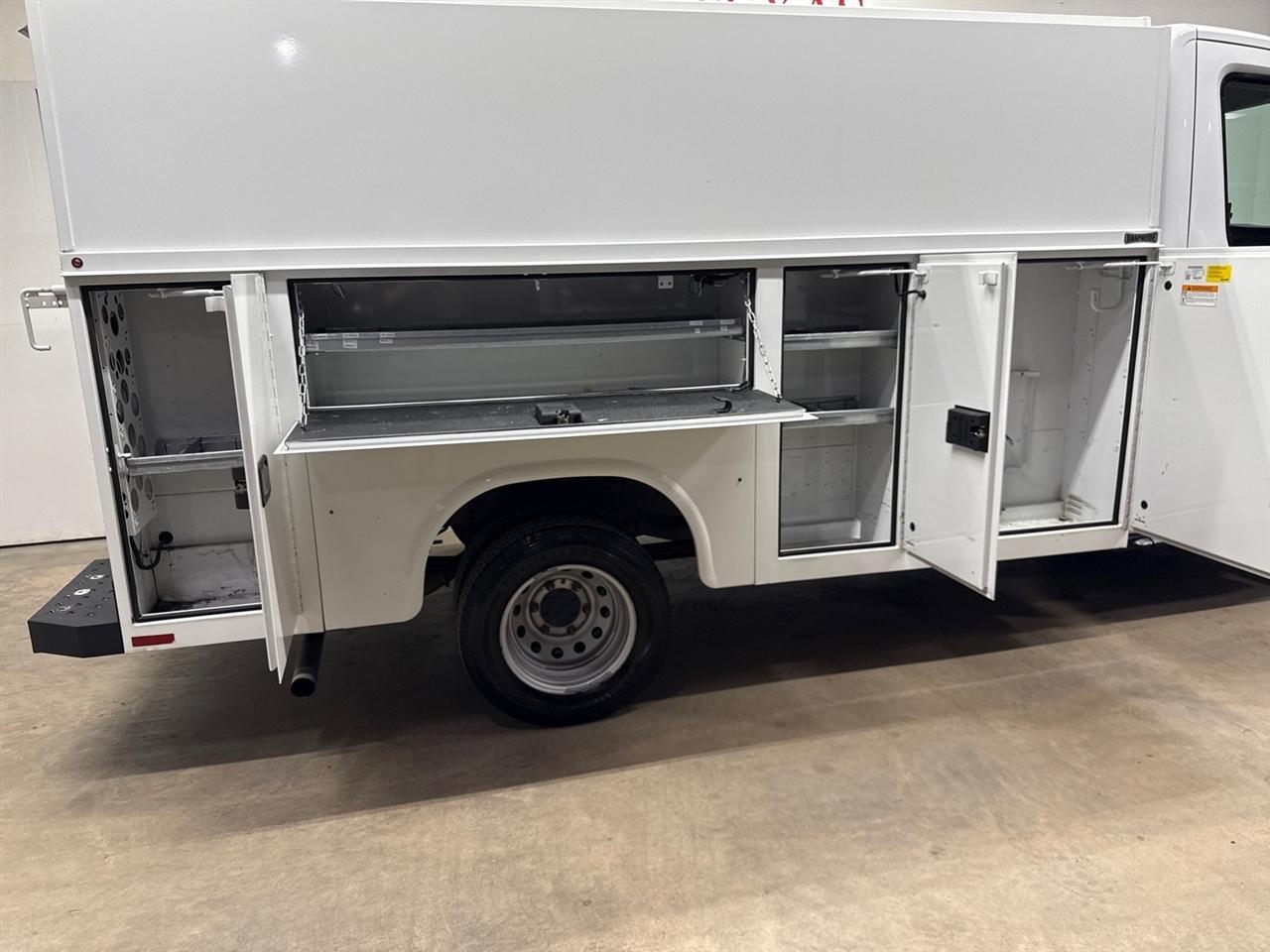 Ford Transit T-350 HD DRW 2023