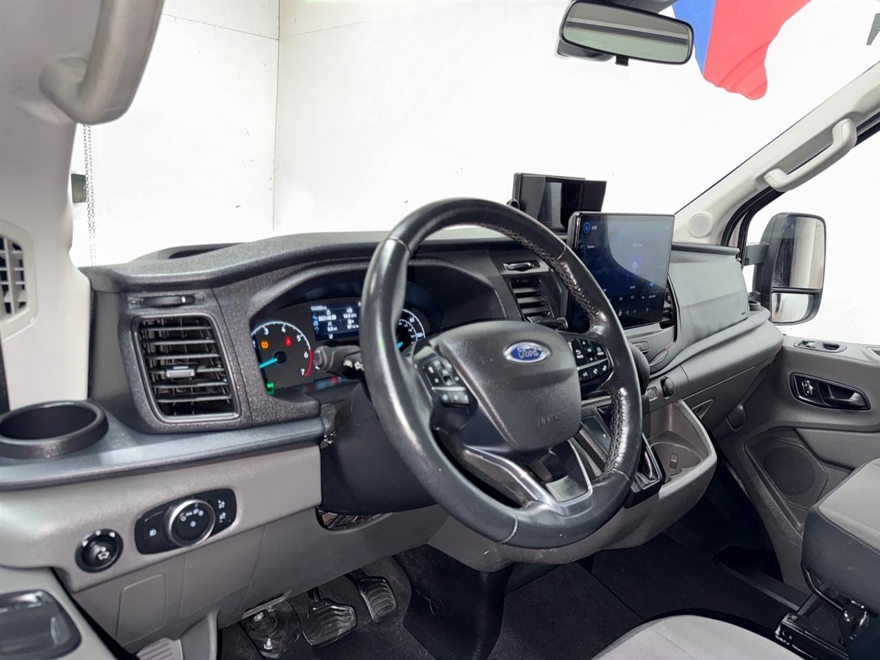 Ford Transit T-350 HD DRW 2023