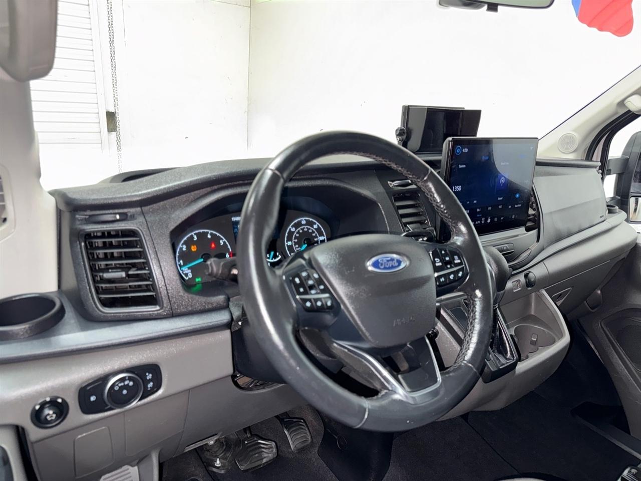 Ford Transit T-350 HD DRW 2023