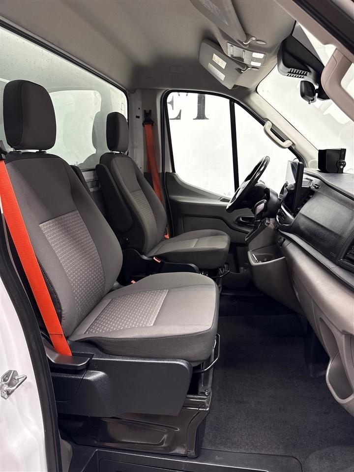 Ford Transit T-350 HD DRW 2023