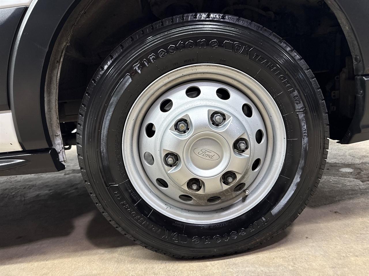Ford Transit T-350 HD DRW 2023