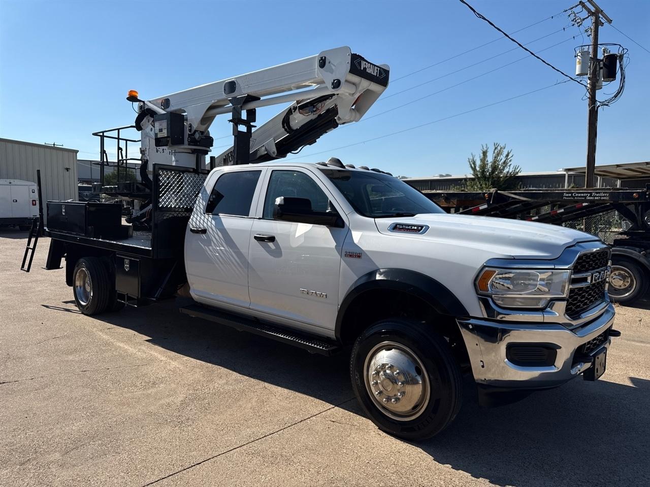 RAM 5500 Crew Cab LWB 4WD DRW 2019