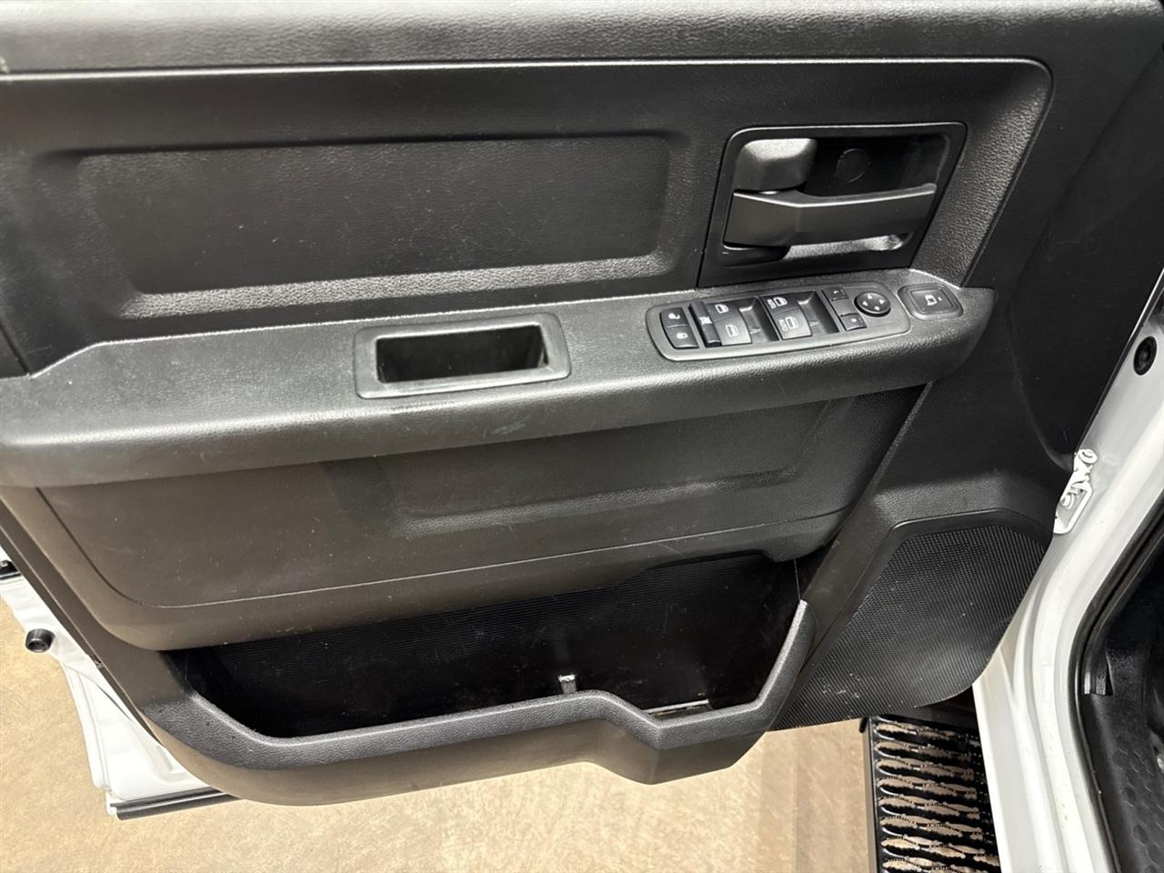 RAM 2500 Tradesman Crew Cab LWB 4WD 2024