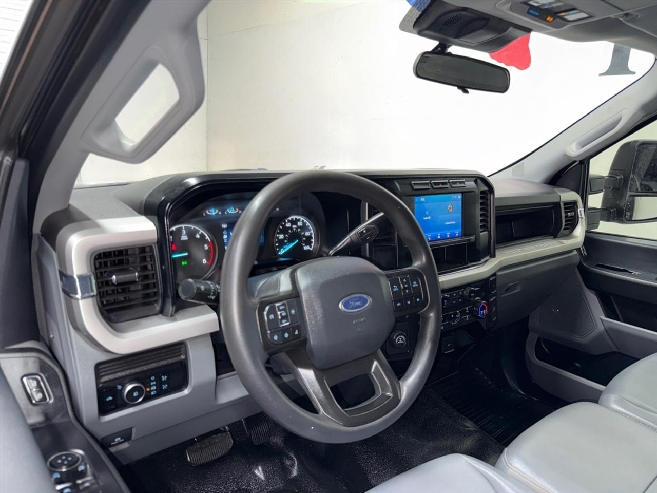 Ford F-350 SD XL 2WD 2023