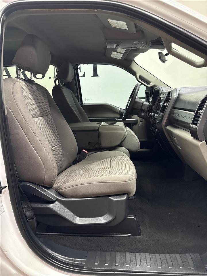 Ford F-350 SD XL Crew Cab Long Bed DRW 4WD 2022