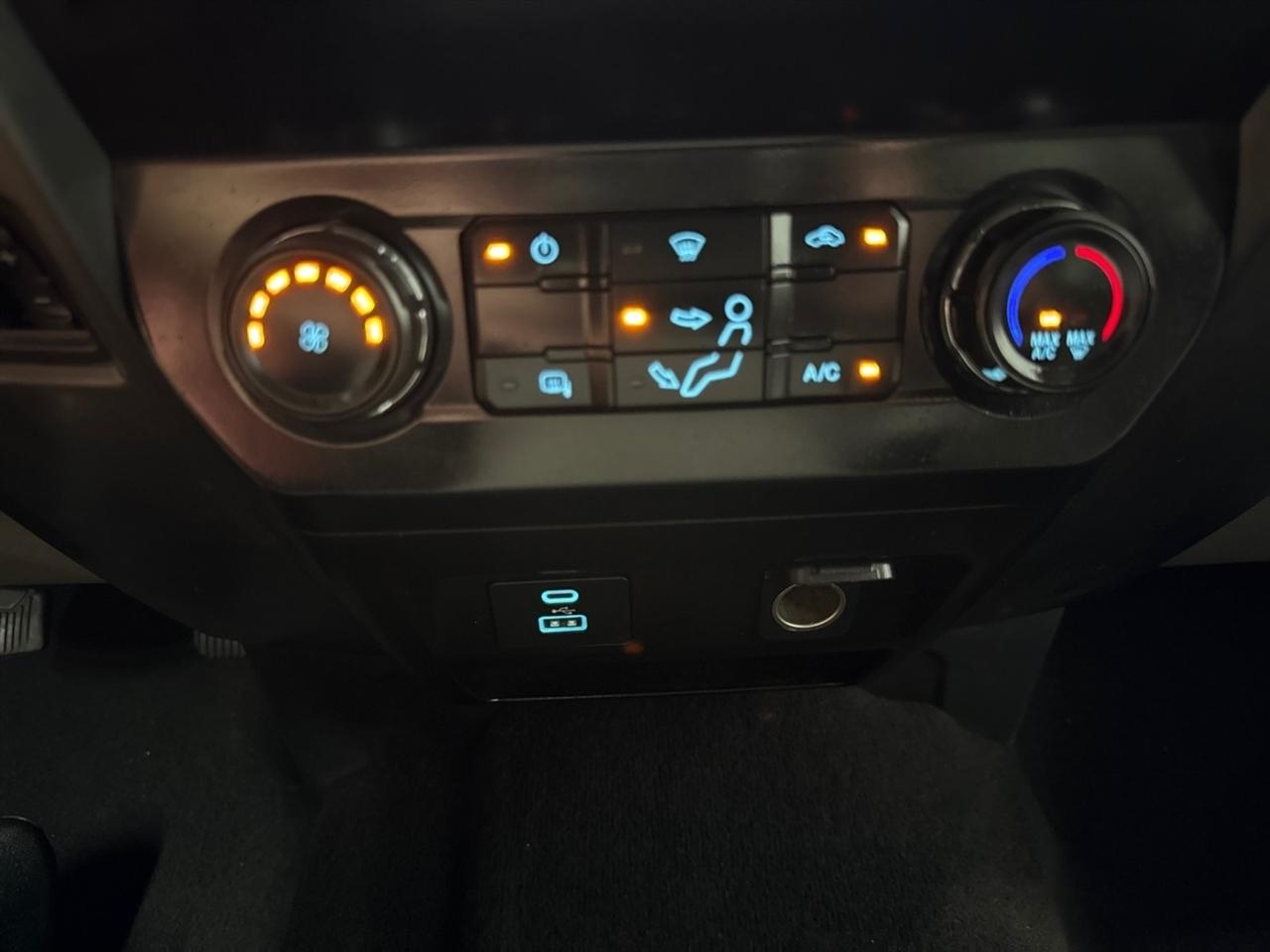 Ford F-350 SD XL Crew Cab Long Bed DRW 4WD 2022
