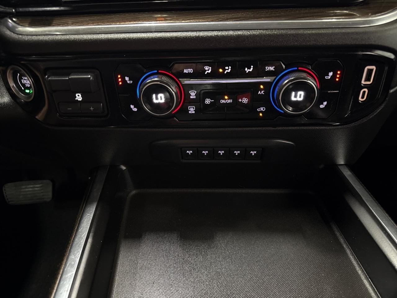 Chevrolet Silverado 3500HD LT Crew Cab 4WD 2024