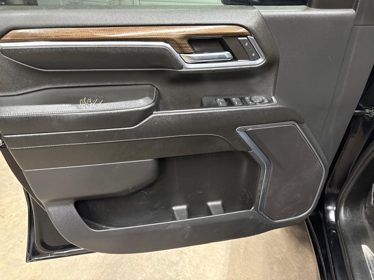 Chevrolet Silverado 3500HD LT Crew Cab 4WD 2024