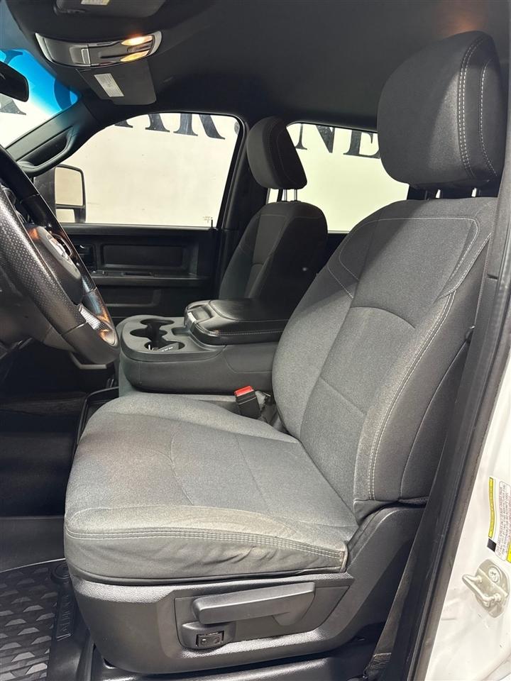 RAM 3500 Crew Cab 4WD DRW 2024