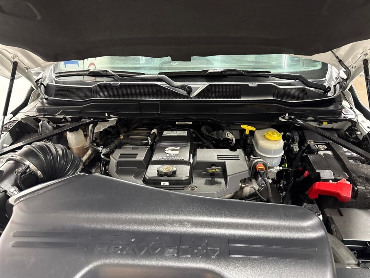 RAM 3500 Crew Cab 4WD DRW 2024