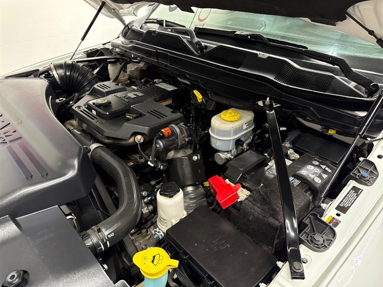 RAM 3500 Crew Cab 4WD DRW 2024
