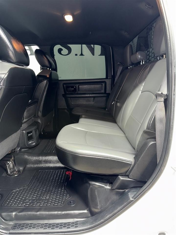 RAM 5500 Crew Cab LWB 4WD DRW 2022
