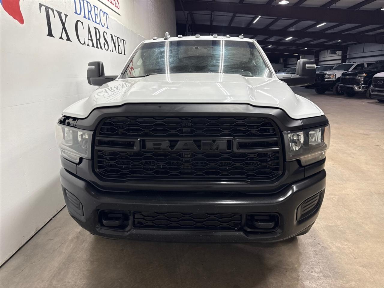 RAM 3500 Tradesman Crew Cab 4WD DRW 2023