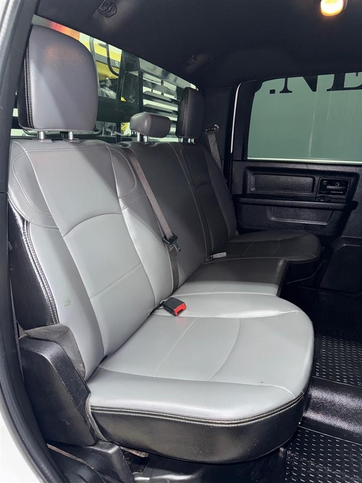 RAM 3500 Tradesman Crew Cab 4WD DRW 2023