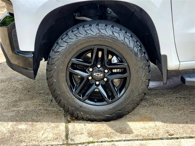 Chevrolet Silverado 1500 Limited LT Trail Boss Crew Cab 4WD 2022 Chevrolet Silverado 1500 Limited LT Trail Boss Crew Cab 4WD 2022