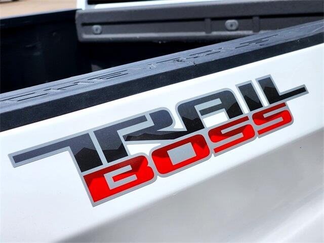 Chevrolet Silverado 1500 Limited LT Trail Boss Crew Cab 4WD 2022 Chevrolet Silverado 1500 Limited LT Trail Boss Crew Cab 4WD 2022