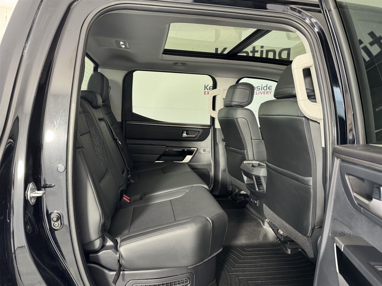 Toyota Tundra Limited CrewMax 4WD Hybrid 2024